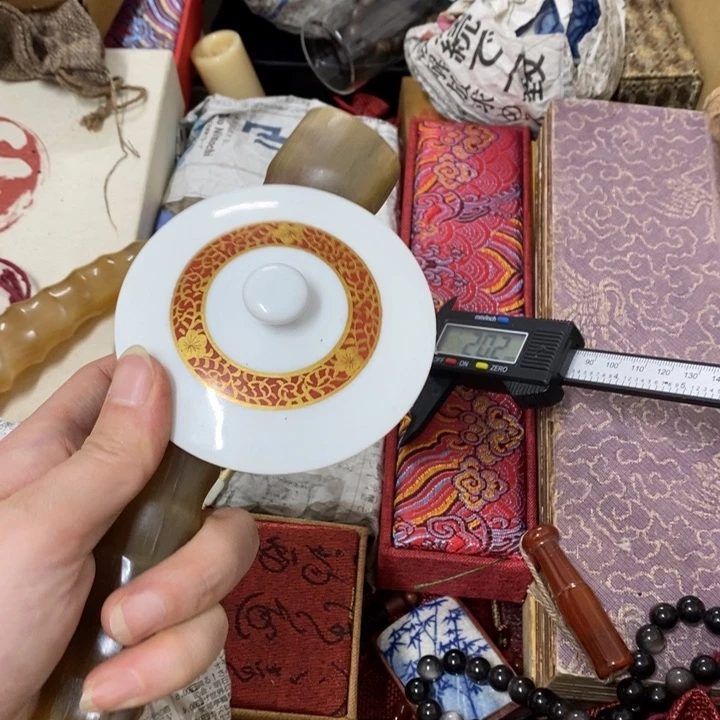 瓷片哈中古工艺品一件