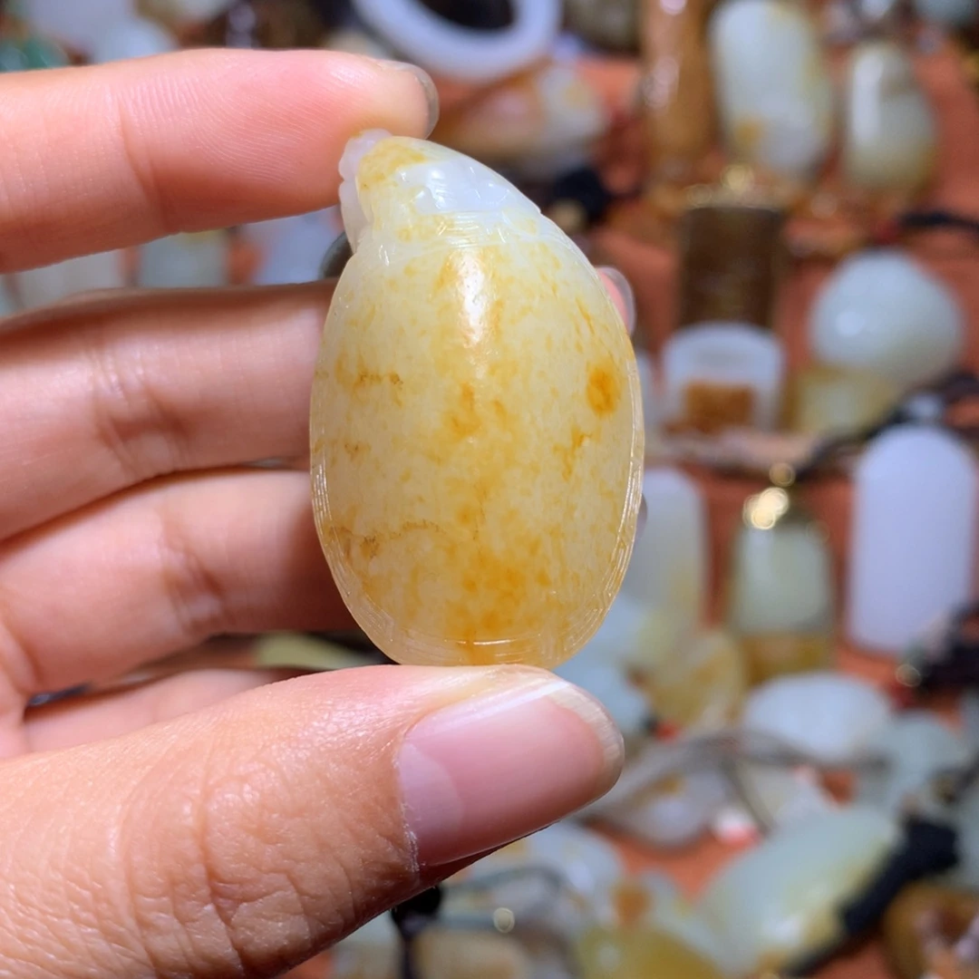 磨***头和田玉未镶嵌颈饰