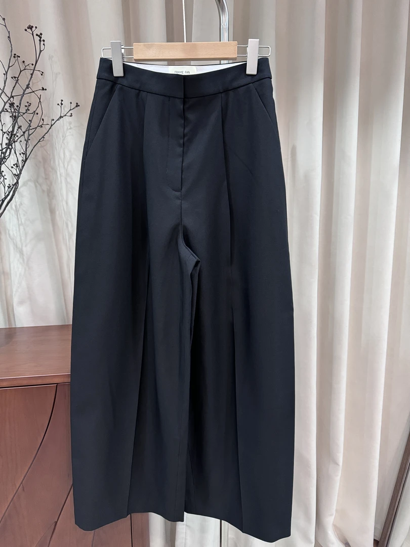 【简依】F家 新款透气显瘦纯色茧型 通勤休闲西装裤女E81