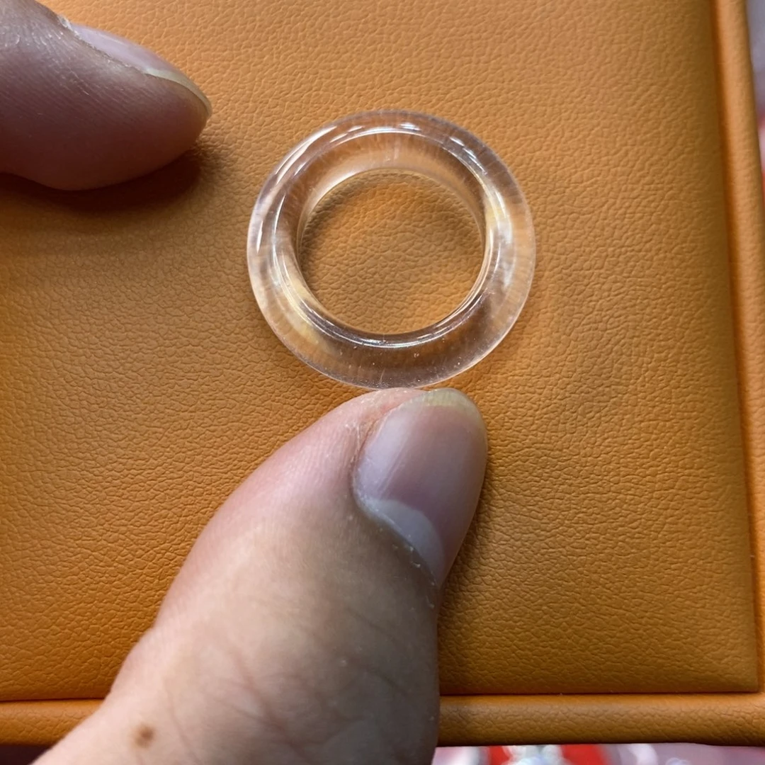 石英质玉未镶嵌吊坠