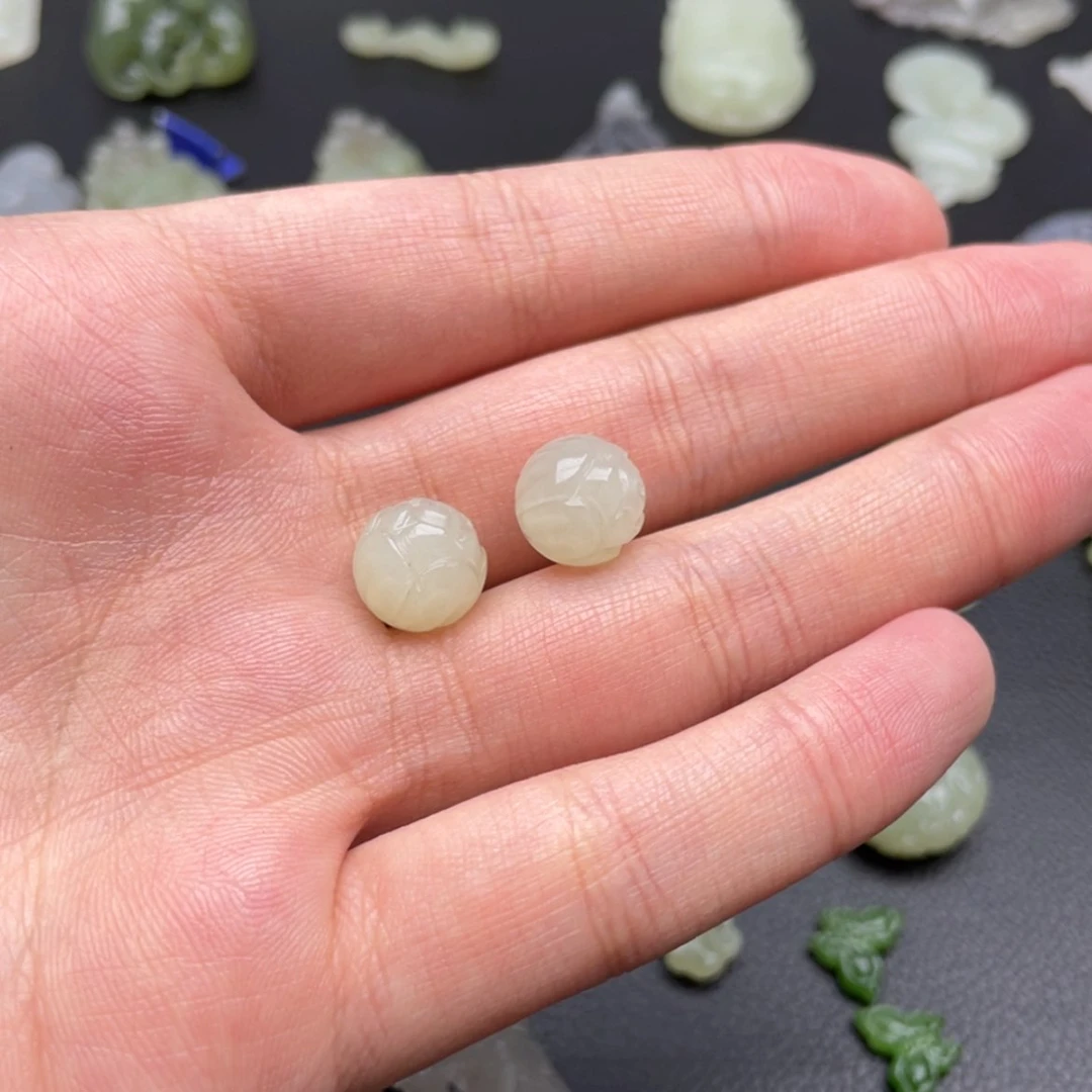 【闪购商品】和田玉颈饰未镶嵌梅**笑