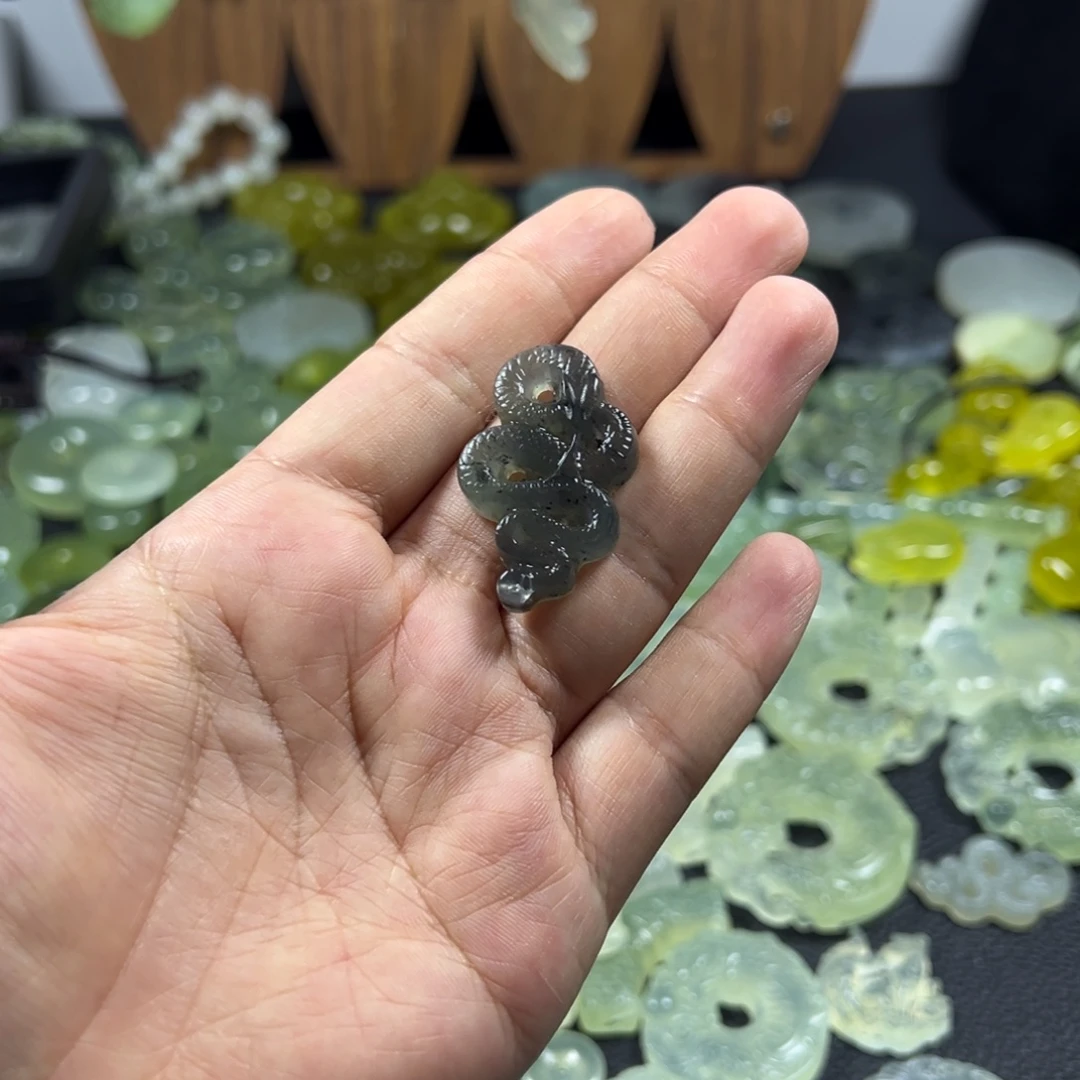 未镶嵌岫玉吊坠(不含链)