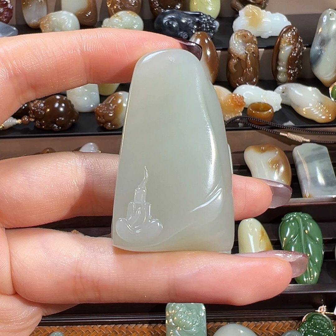 和田玉未镶嵌颈饰