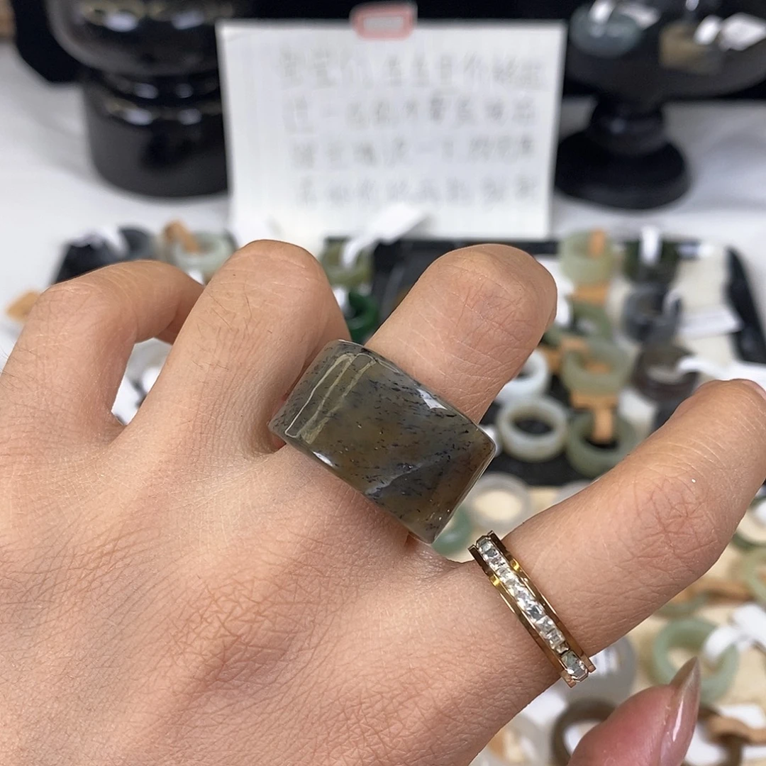 未镶嵌戒指和田玉Q78飘糖妖花直切18.7不退换