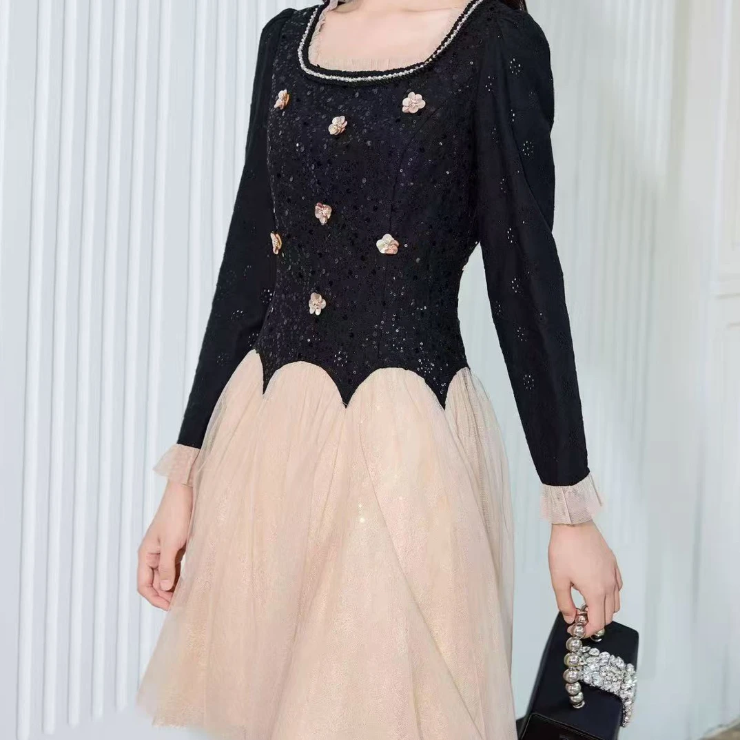 高级重工秋季新款方领重工钉花小香风拼接网纱设计感时尚连衣裙