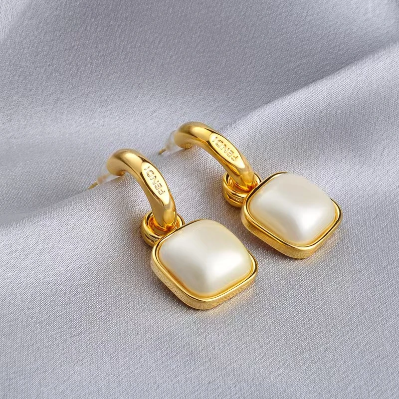 法式轻奢马贝珠气质个性高级感镶嵌ins珍珠耳钉