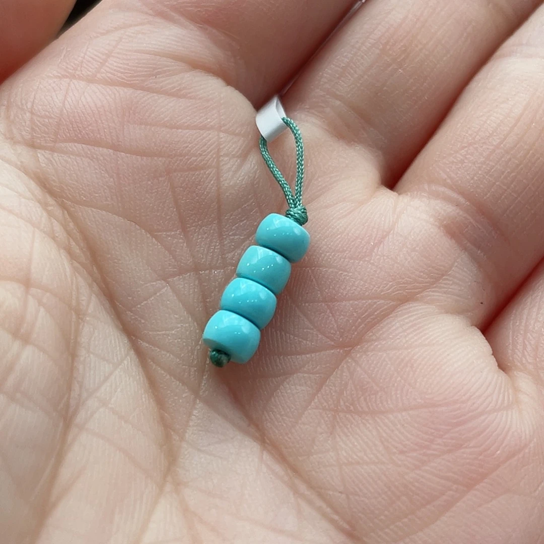 绿松石颈饰未镶嵌