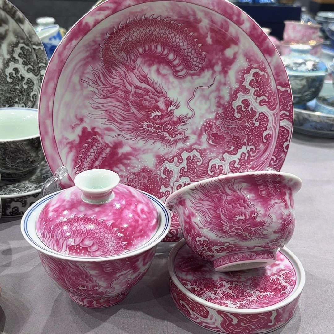 瓷片景德镇瓷器精品陈列