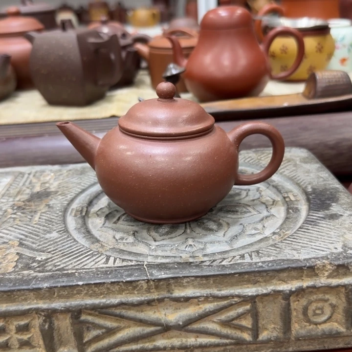 投***半茶壶紫砂今天最后一场直播。明年见，乱炸