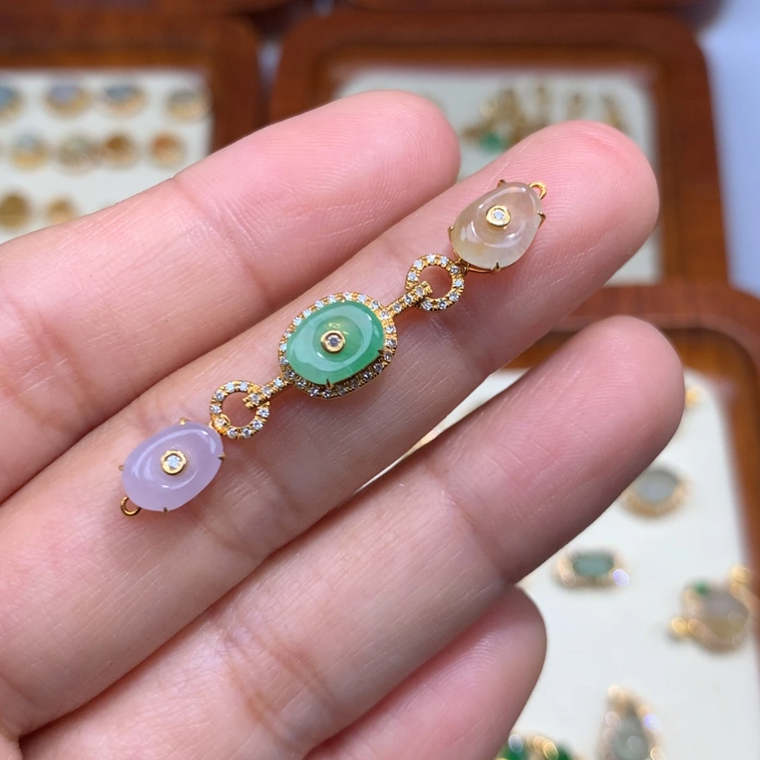 翡翠18K金镶嵌毛衣链风声水起起