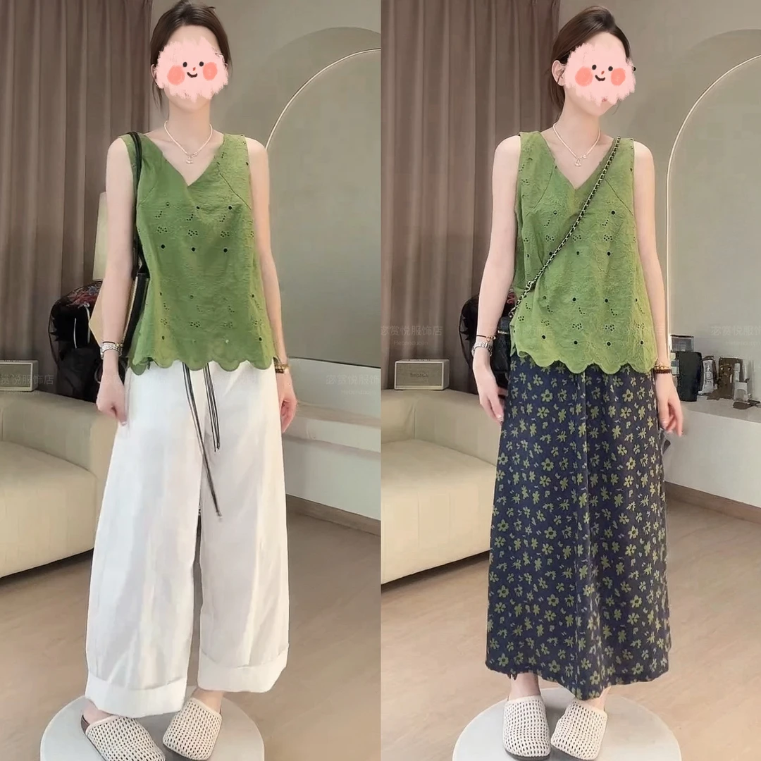 2025夏季时尚韩系镂空宽松无袖背心上衣显瘦百搭碎花半身裙套装女