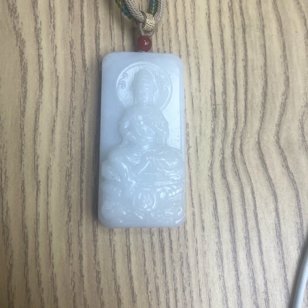 石包沁色观音手把把玩件D2