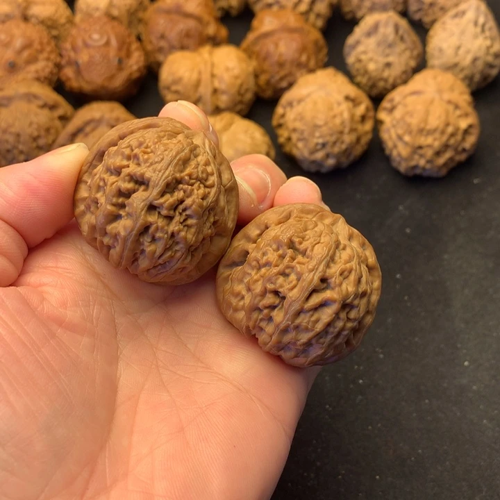 吊坠文玩核桃黑金刚37