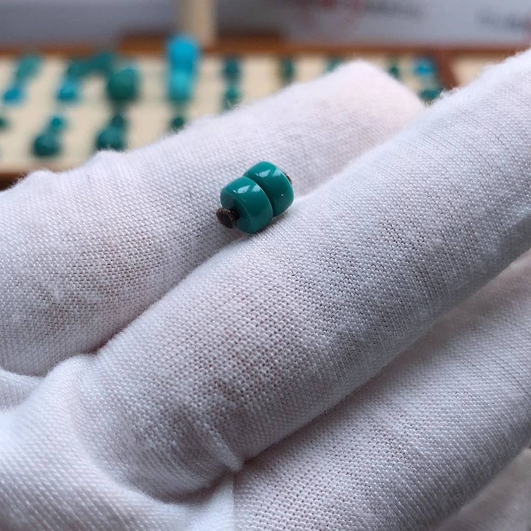 绿松石配饰未镶嵌逛****吃