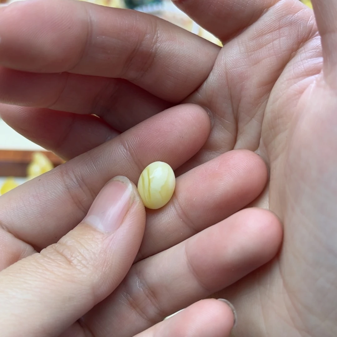 【闪购商品】蜜蜡裸石未镶嵌配饰