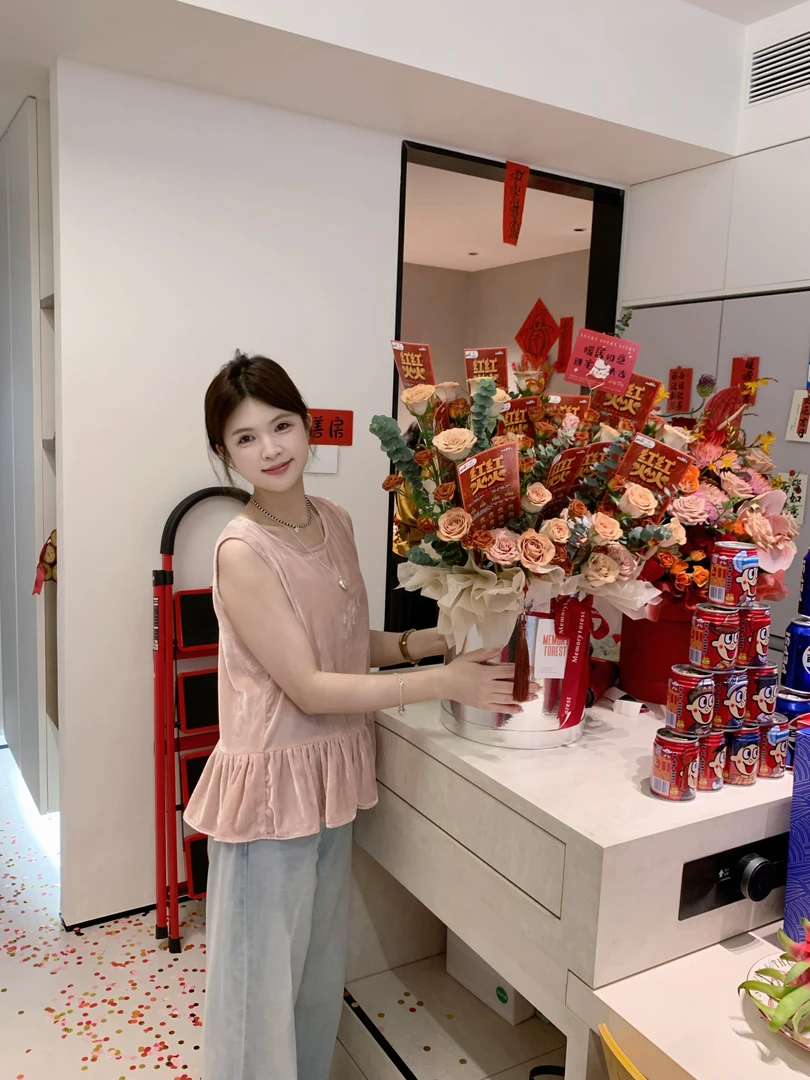 漫姐的店现货【樱花粉】冰丝丝绒！夏季宽松显瘦气质高级感无袖上衣