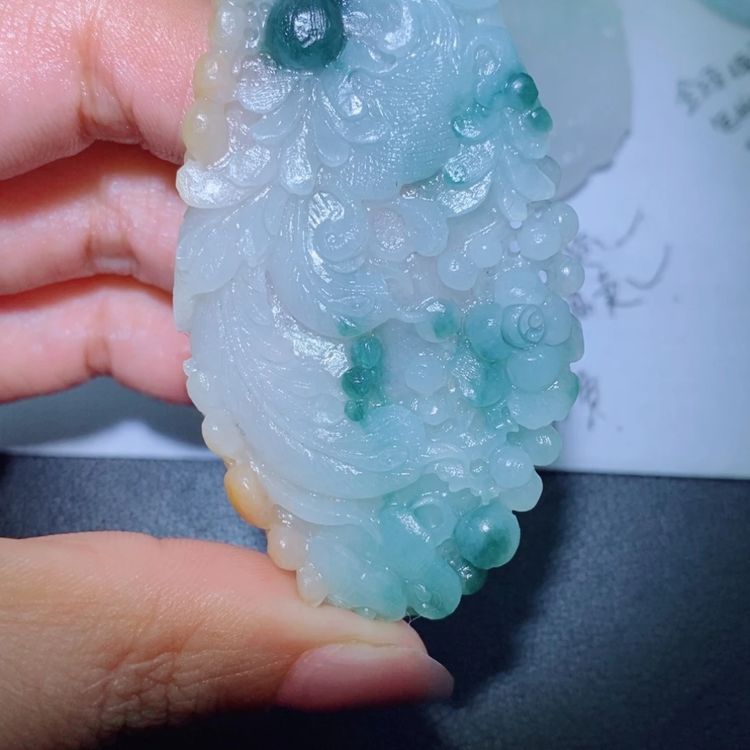 定制翡翠未镶嵌吊坠