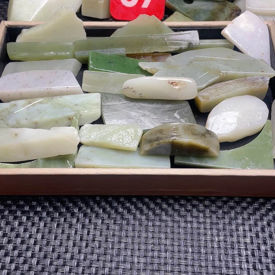 和田玉（糖玉）未镶嵌珠宝半成品