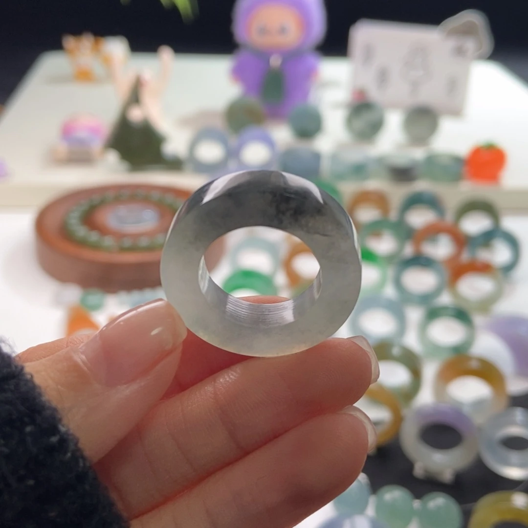 未镶嵌定制翡翠冰灰乌鸡