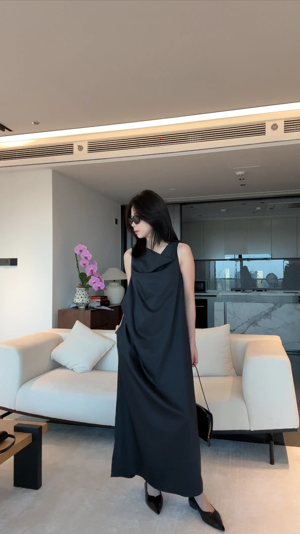 ALIN【不规则连衣裙】新款优雅堆领垂感褶皱收腰连衣裙25-SSDO5133