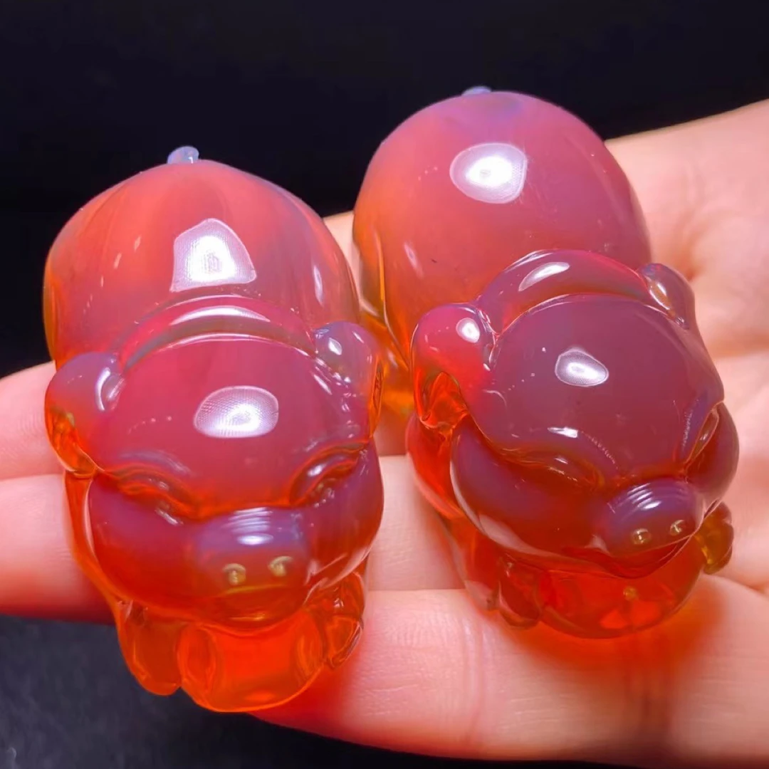 缅珀棕蜜雕福猪一对,憨态可掬,珀体净透细腻红润,总37.6克zj