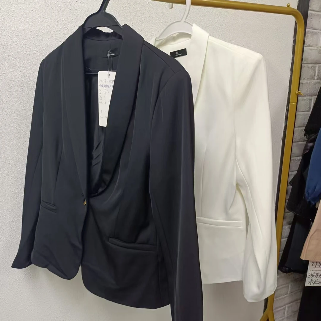 唯琳剪标   3仓P2-10-3189款   长袖全纽扣小西装