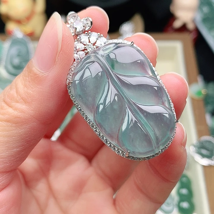 颈饰银S925镶嵌翡翠吊坠