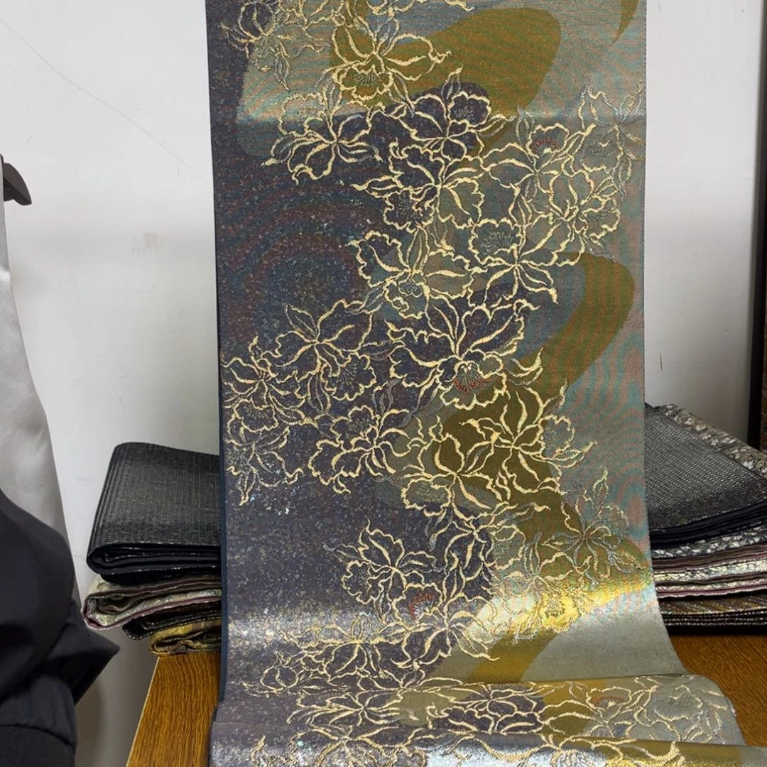 刺绣织锦技艺高超