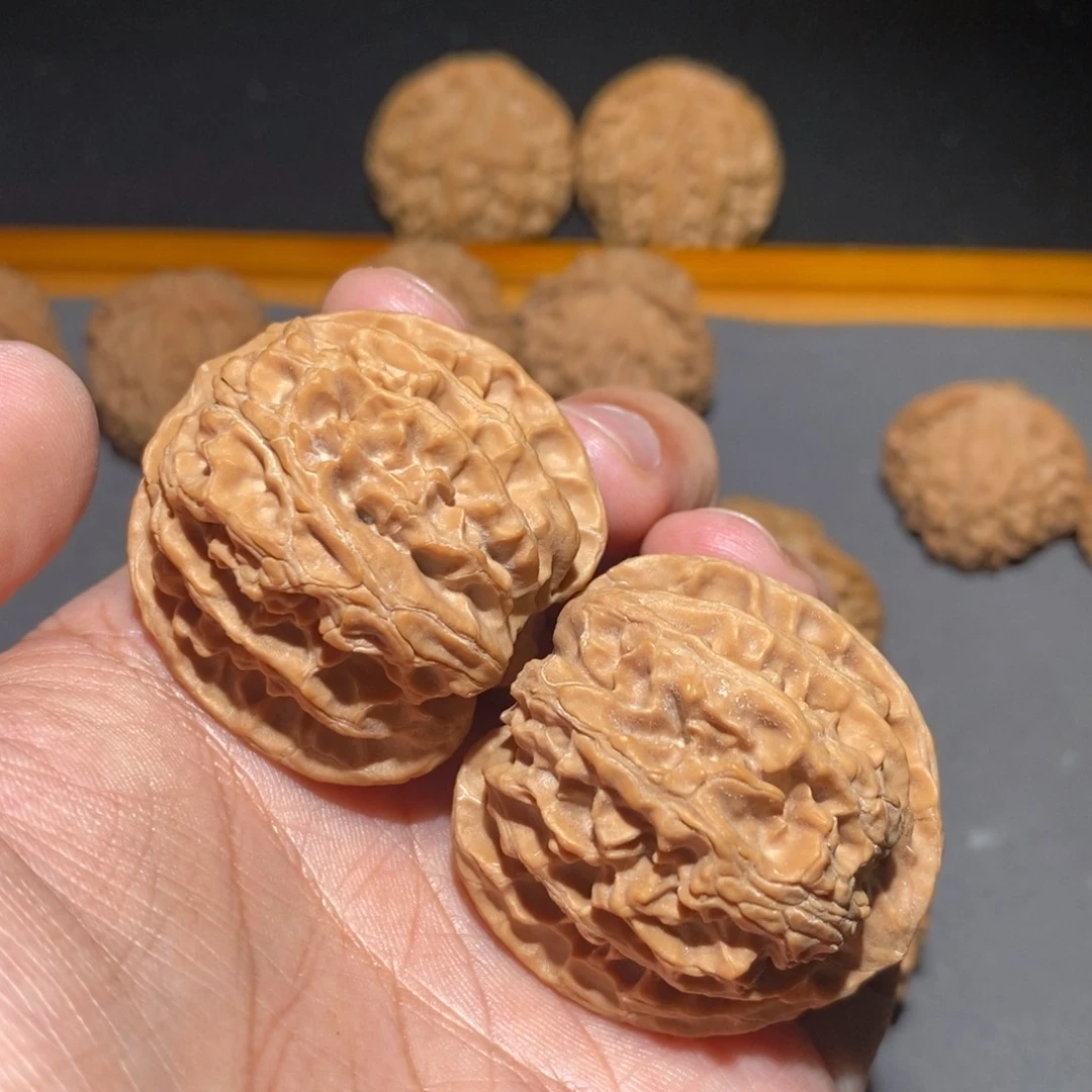 空***，文玩核桃吊坠40苹果全品