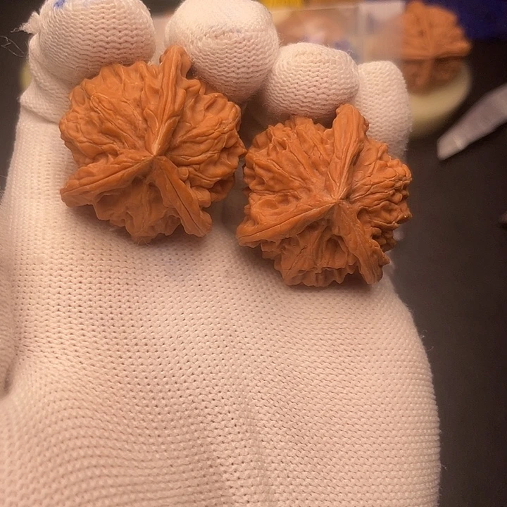 文玩核桃吊坠盘山