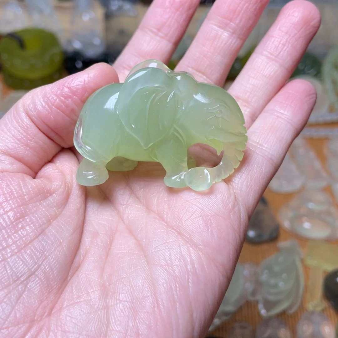 蛇纹石玉小摆件未镶嵌A**a