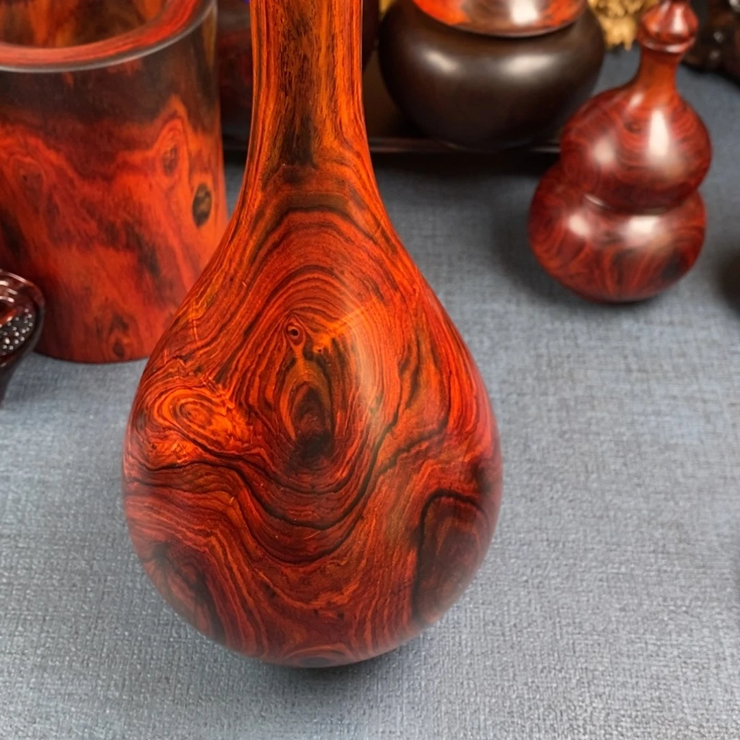 用***0交趾黄檀（大红酸枝）