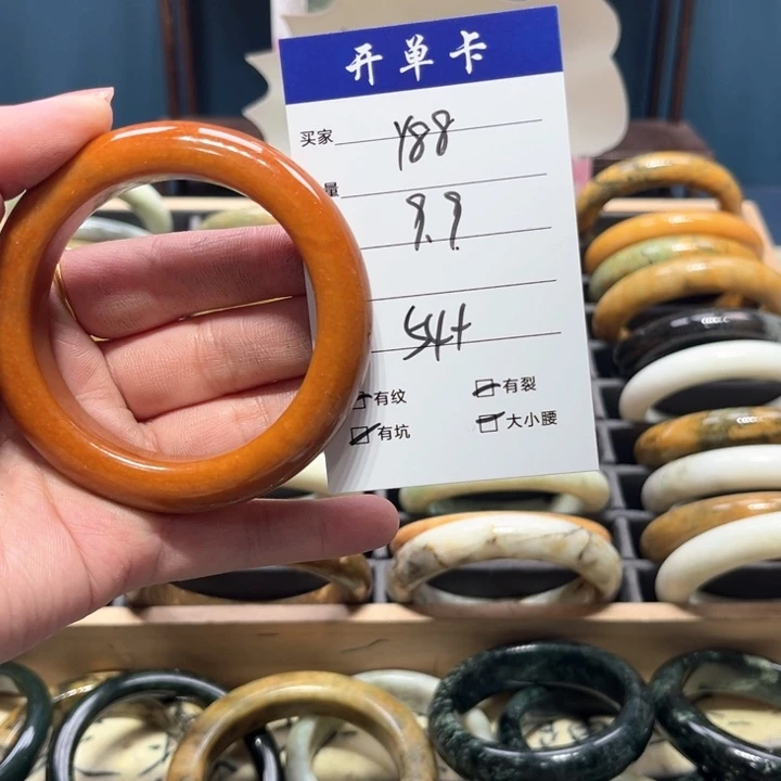 蛇纹石玉手镯未镶嵌萬****缘