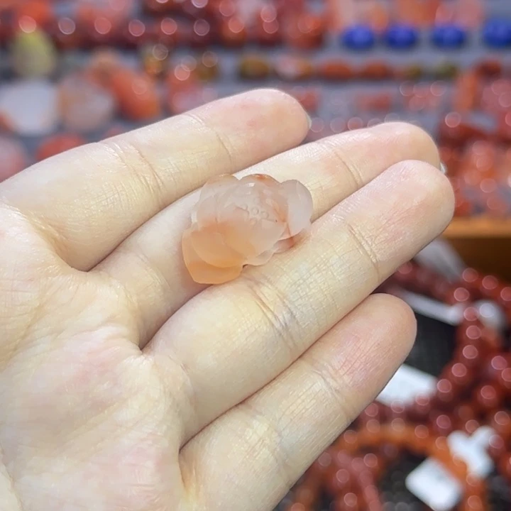 南红玛瑙未镶嵌珠宝半成品莲花