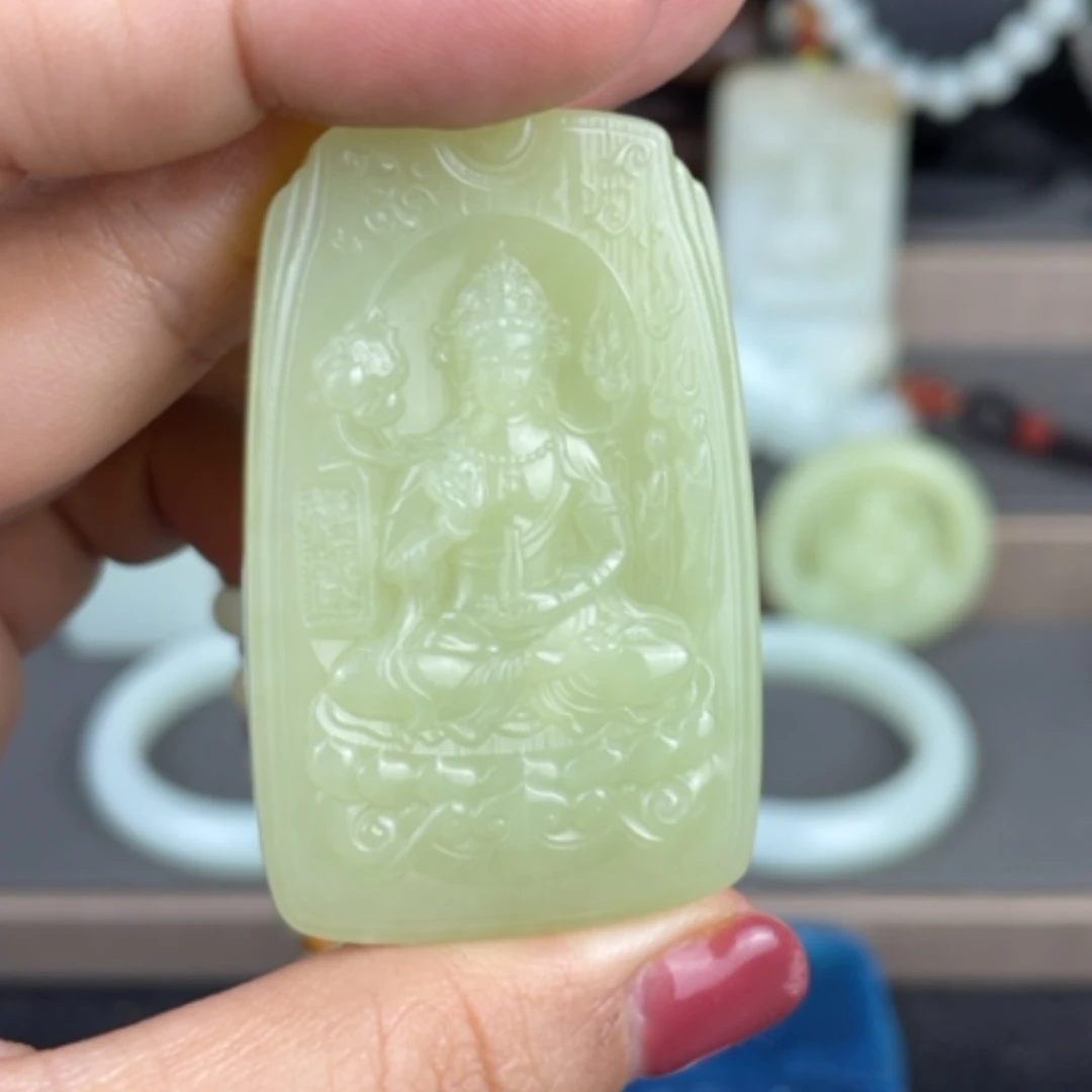 【闪购商品】颈饰未镶嵌和田玉