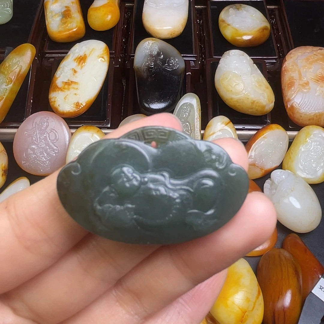 和田玉未镶嵌颈饰