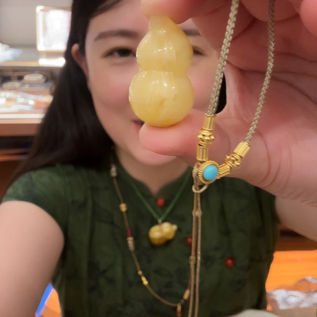 <***吉猴头核桃吊坠葫芦