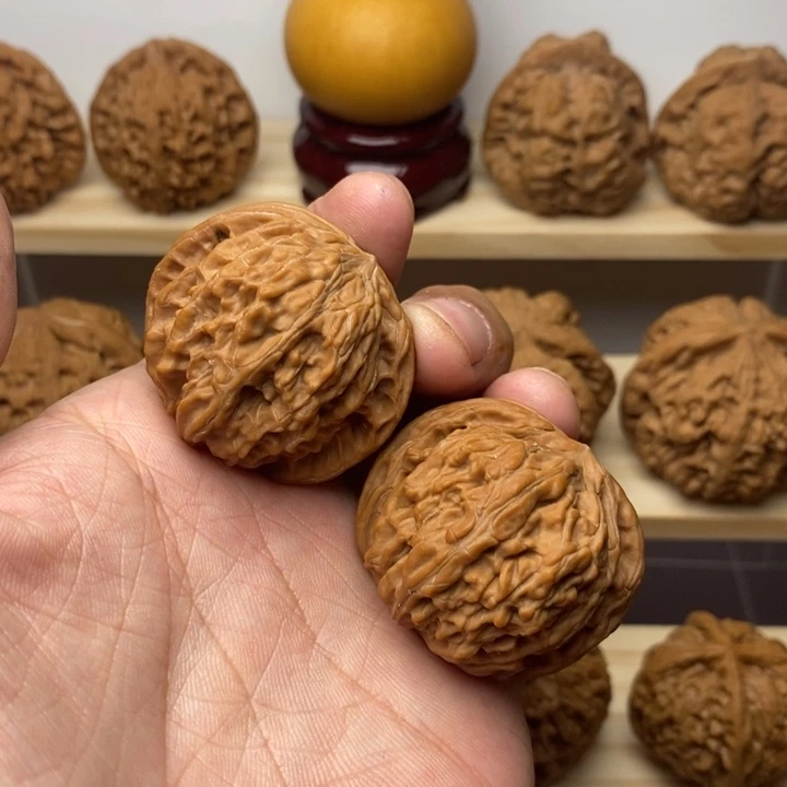 把件核桃39尺全品山地磨盘红皮一物一图