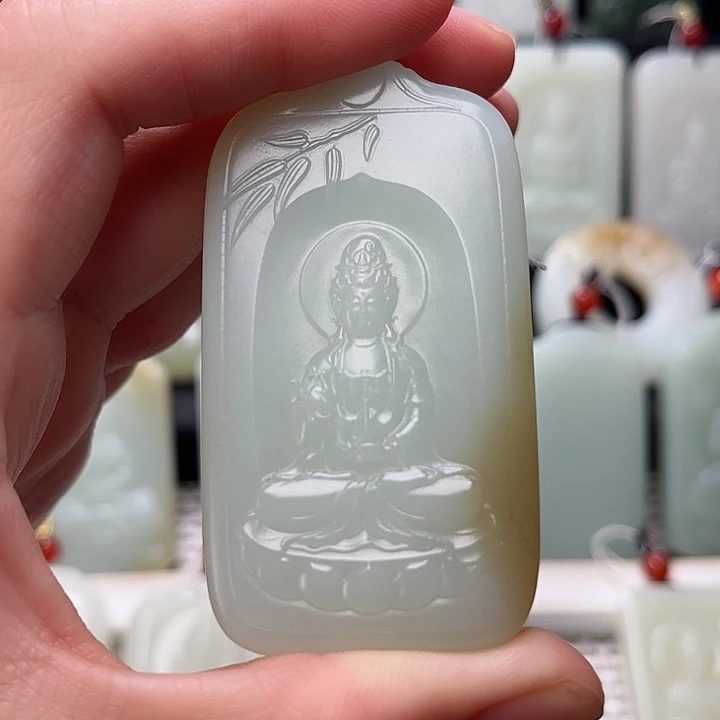 和田玉未镶嵌挂件与**荡