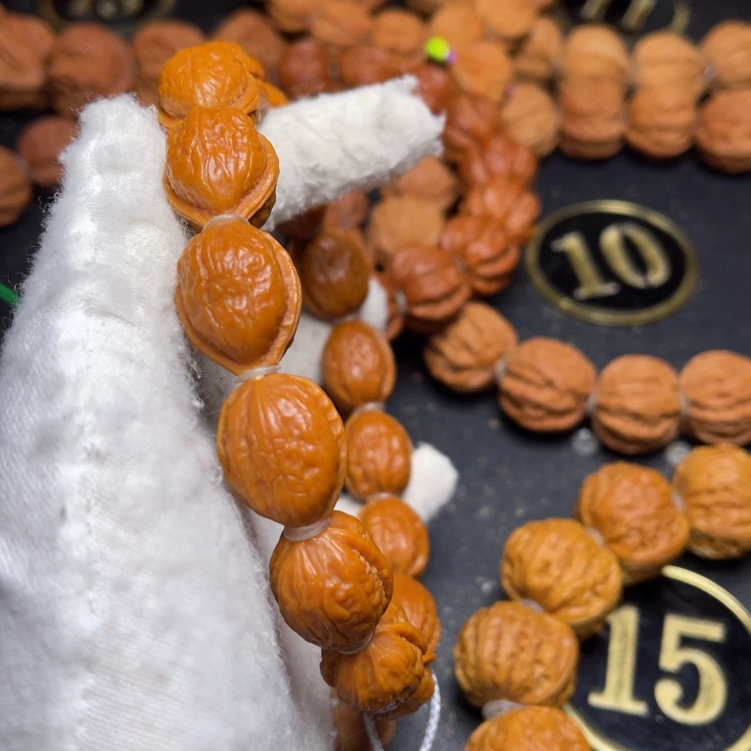 文玩核桃手串小尺金瓜籽