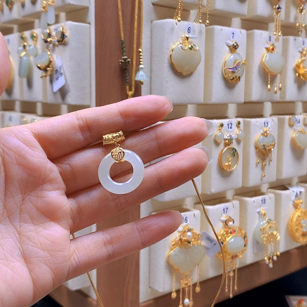 和田玉银S925镶嵌颈饰