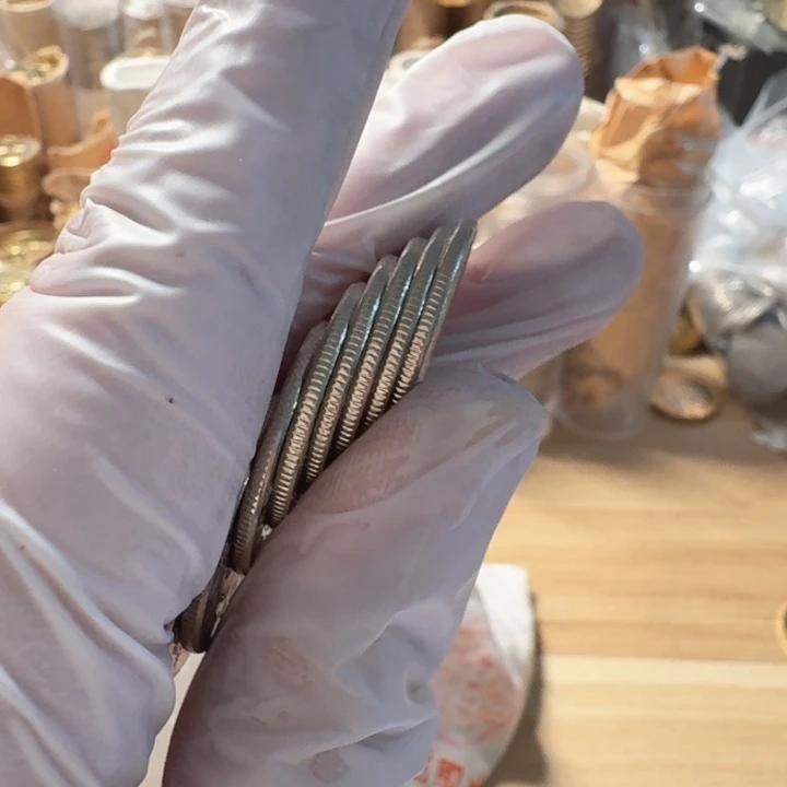 其他普通金属10枚，光复币