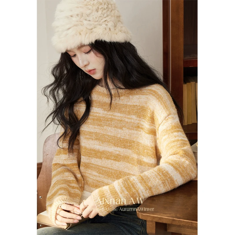 鹿向南【粉丝福利】「柔软时光」条纹慵懒感毛针织衫女年秋冬新款