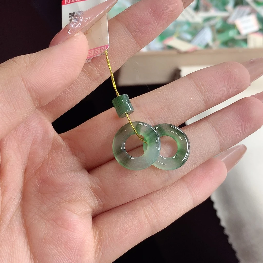 翡翠未镶嵌耳饰甜甜圈