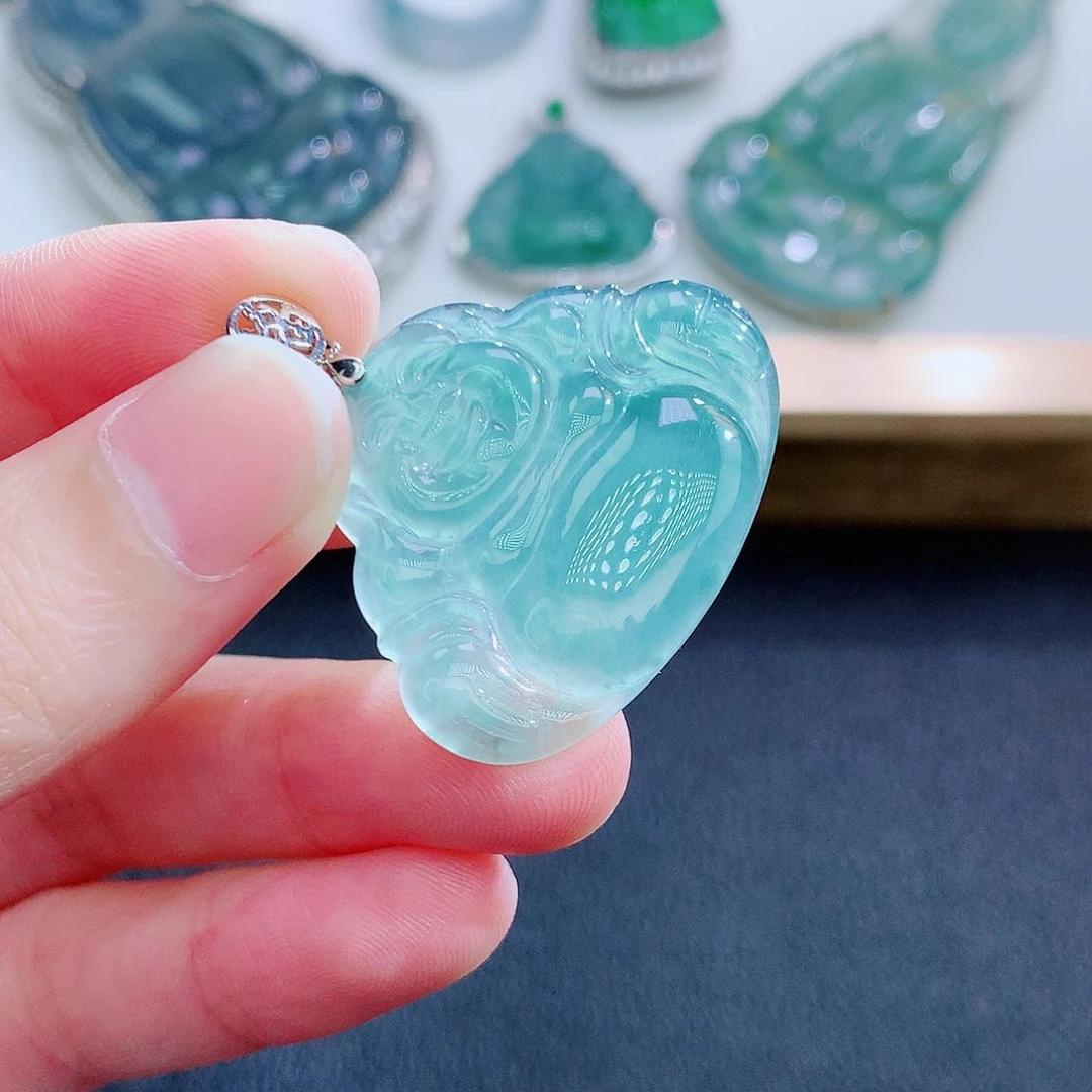 翡翠未镶嵌颈饰翡翠