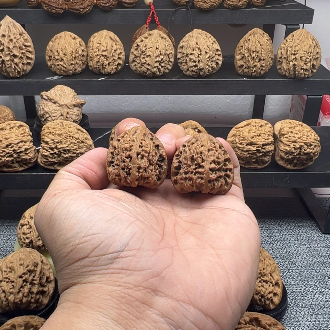 吴***吊坠文玩核桃33南疆石