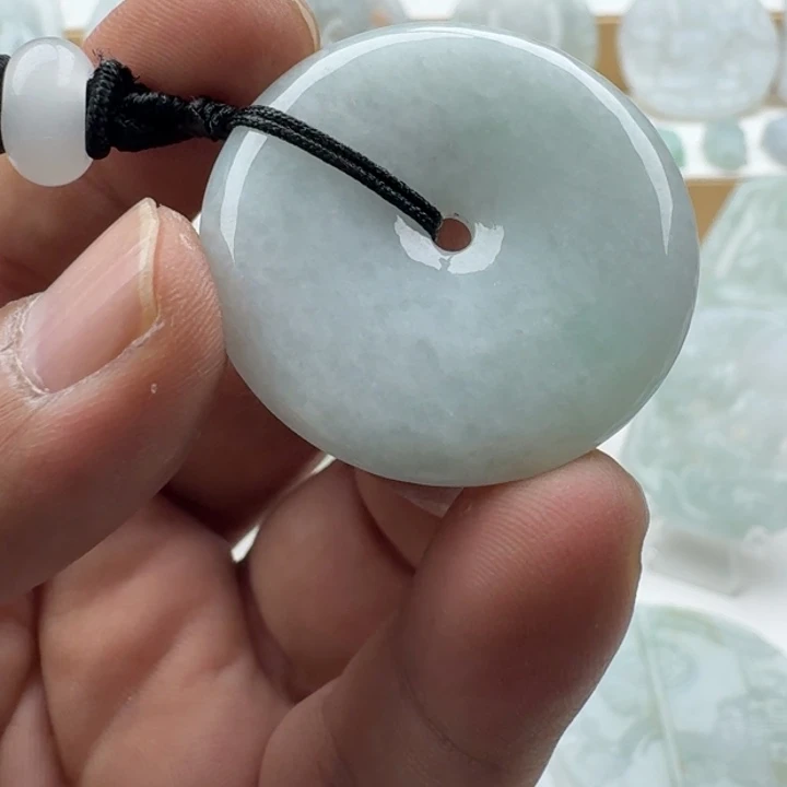 翡翠未镶嵌颈饰天然缅甸A货翡翠