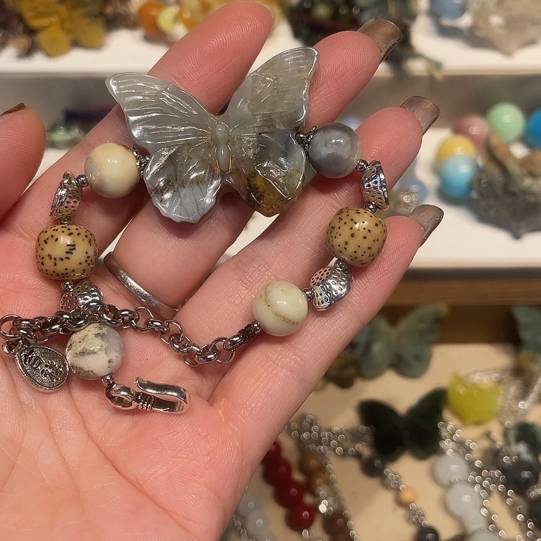 蛇纹石玉合金颈饰