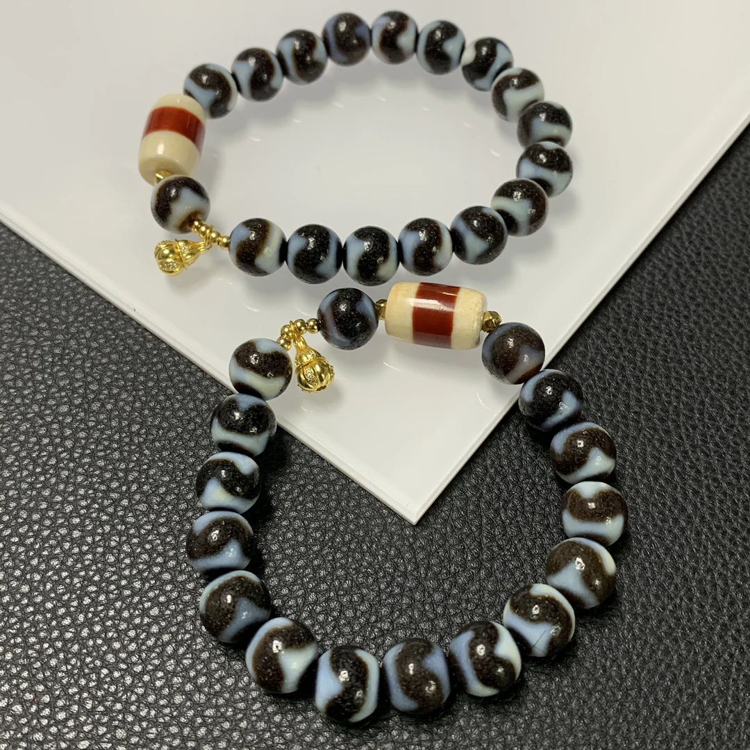 「戴琴珠宝」DQ480-玛瑙10mm左右银镶单圈手串（发其一）