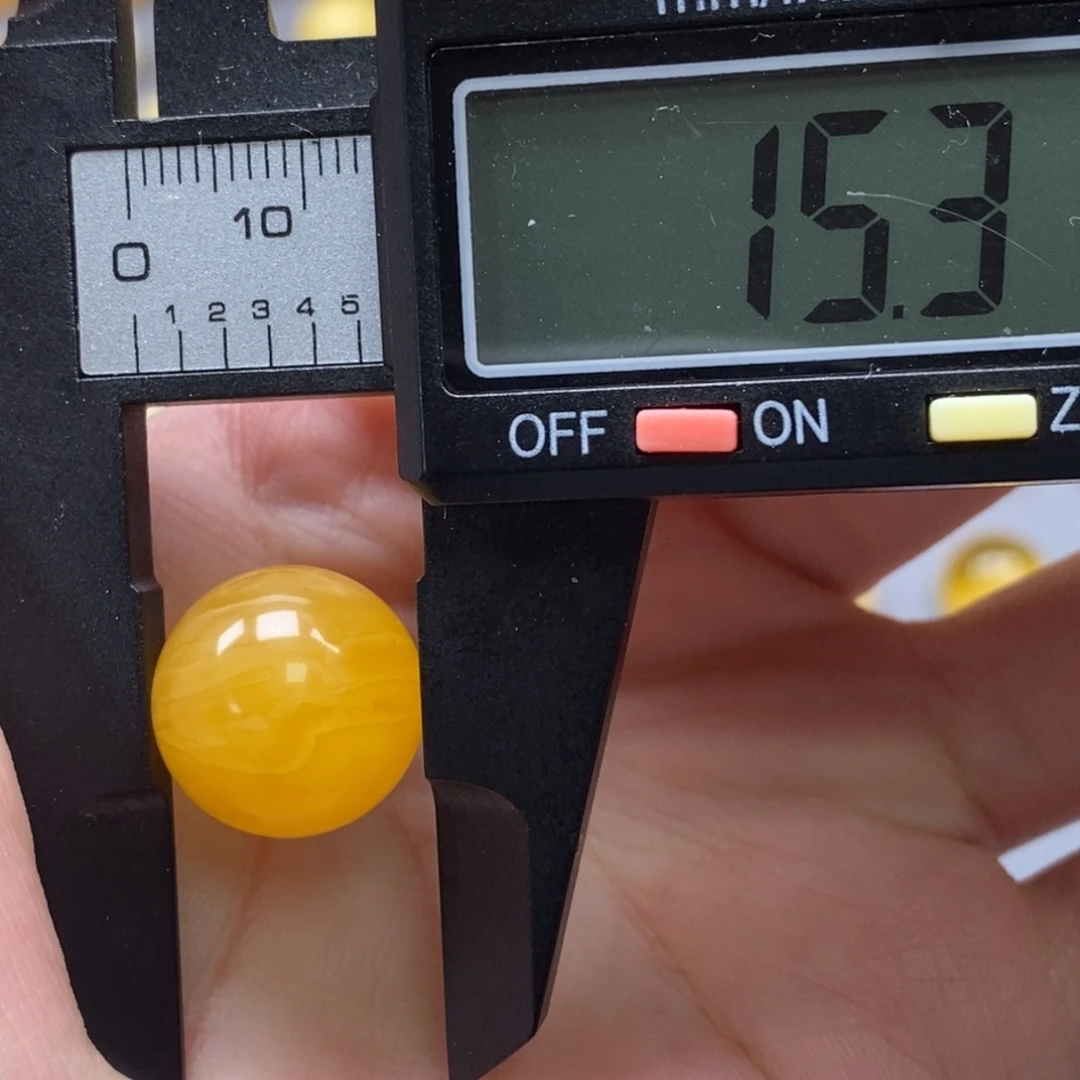 琥珀未镶嵌裸石纯天然